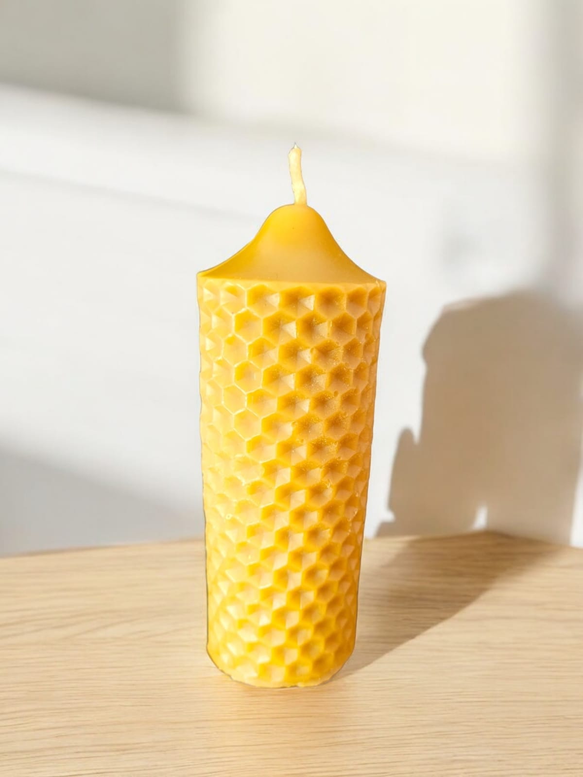 Beeswax Honeycomb Cylinder Candle